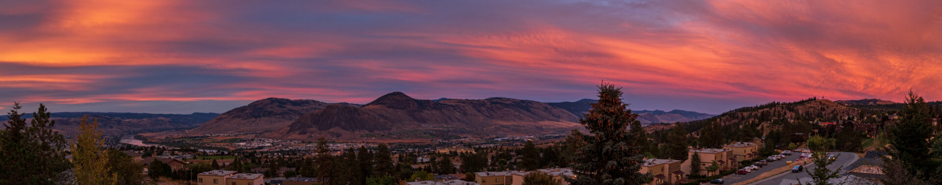 Kamloops City panoramic view of sunset with mountain and city