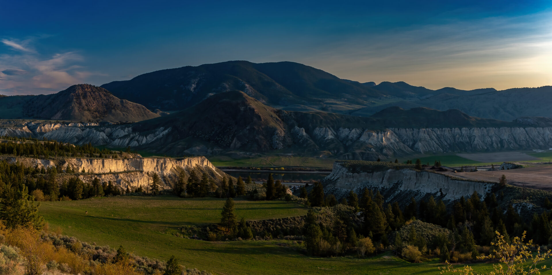 Kamloops Landscape panoramic view of green countryside and mountains